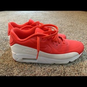 Men’s red Nike Air Max. Size 8